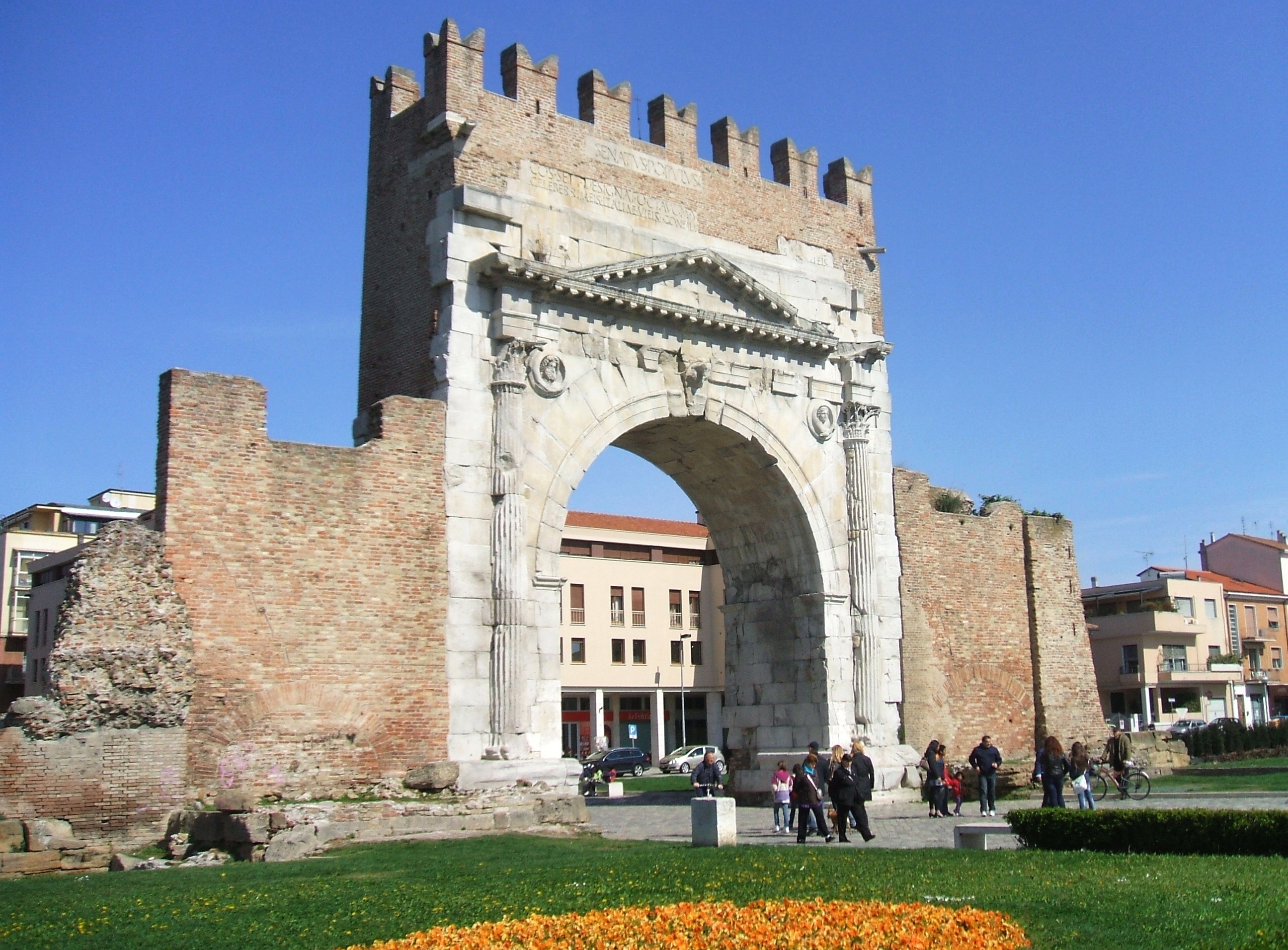 Rimini - Arco d'Augusto, zona centro servita dal fabbro